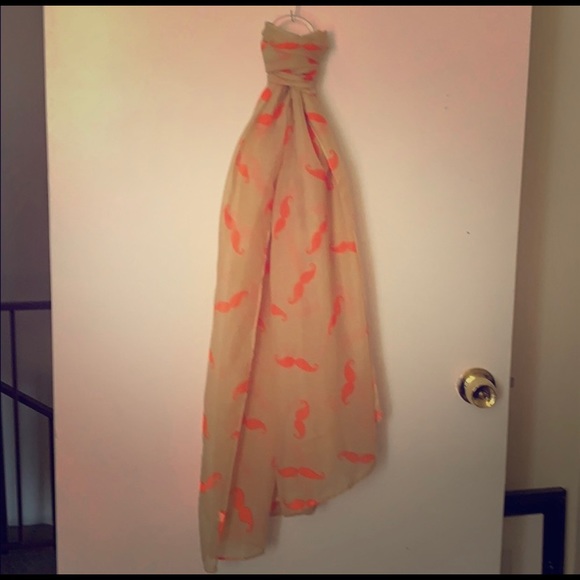 Bundle of 4 scarfs - Picture 2 of 5